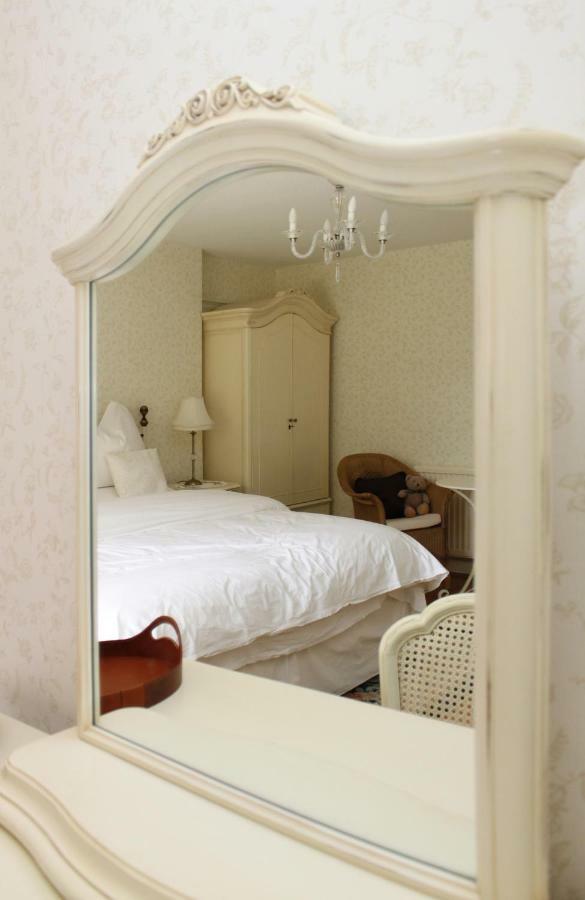 Ty Llwyd Bed and Breakfast Treffynnon Exteriör bild