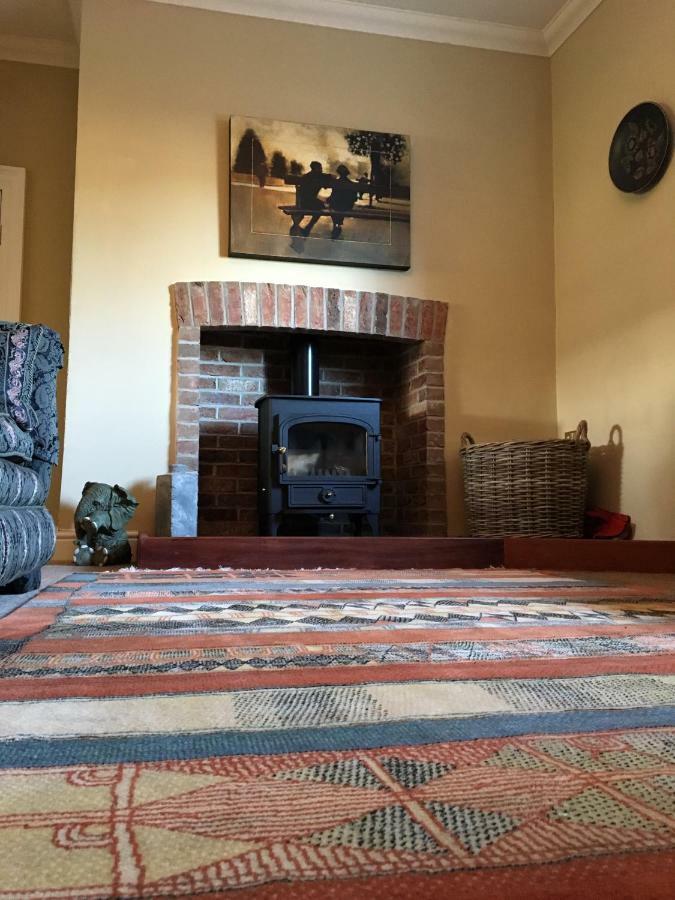 Ty Llwyd Bed and Breakfast Treffynnon Exteriör bild